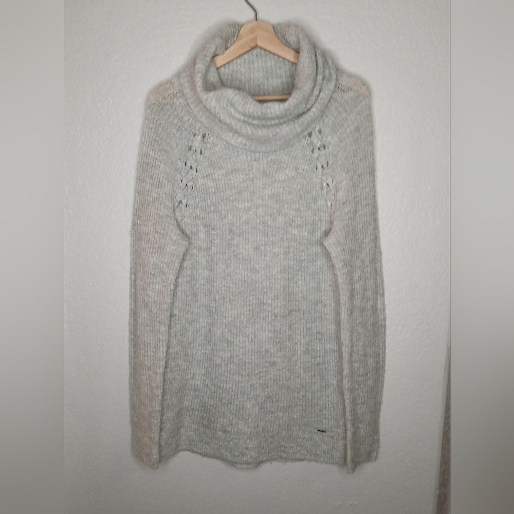 💚5/$25 Hollister Soft Gray Cowl Neck Long Knit Sweater Size Medium